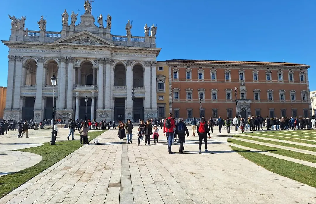 Nasoni Di Roma (Vicinissimo Basilica San Giovanni In Laterano)-1